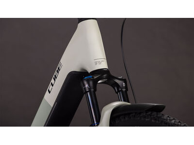 Cube Reaction Hybrid Pro 800 Fe click to zoom image