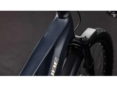 Cube Stereo Hybrid One22 Pro 800 Fe click to zoom image