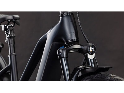 Cube Kathmandu Hybrid Pro 800 click to zoom image