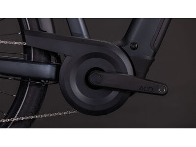 Cube Touring Hybrid One 600 click to zoom image