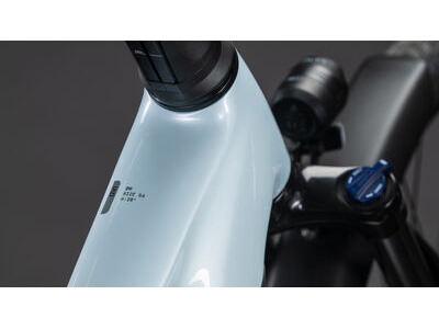 Cube Touring Hybrid One 600 click to zoom image