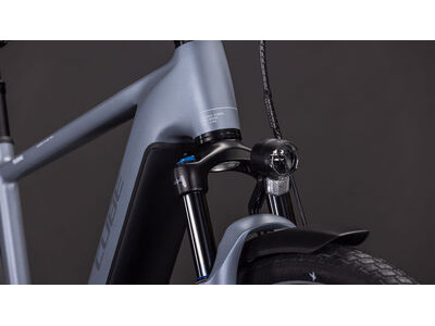 Cube Touring Hybrid Pro 800 click to zoom image