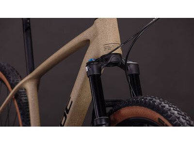 Cube Reaction C:62 Slx click to zoom image